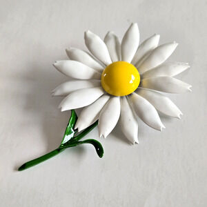 Vintage Flower Brooch Large White Enamel Daisy Pin Cottagecore Retro Twee Mod 4"
